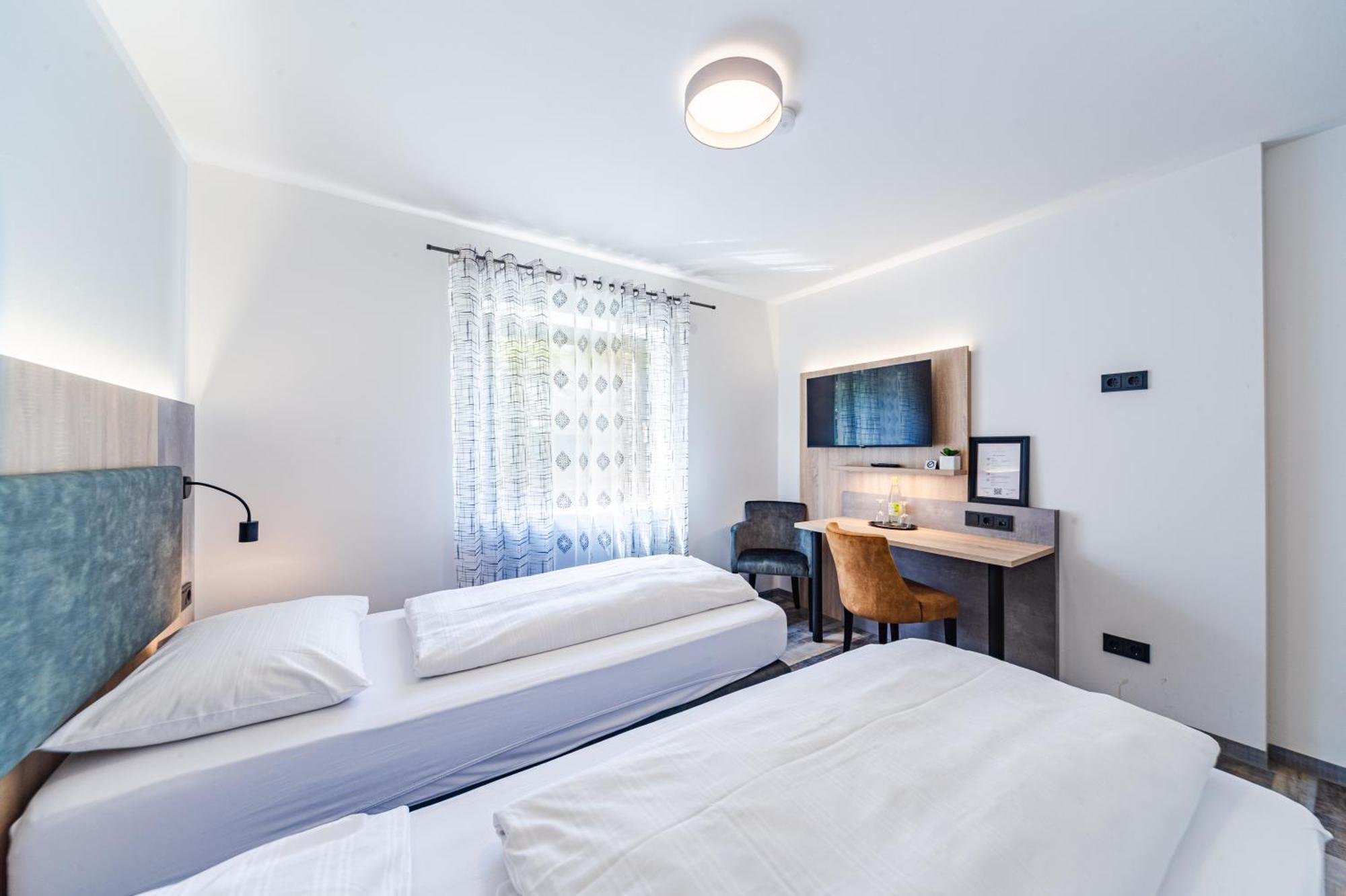 פורצהיים Hotel Franken מראה חיצוני תמונה