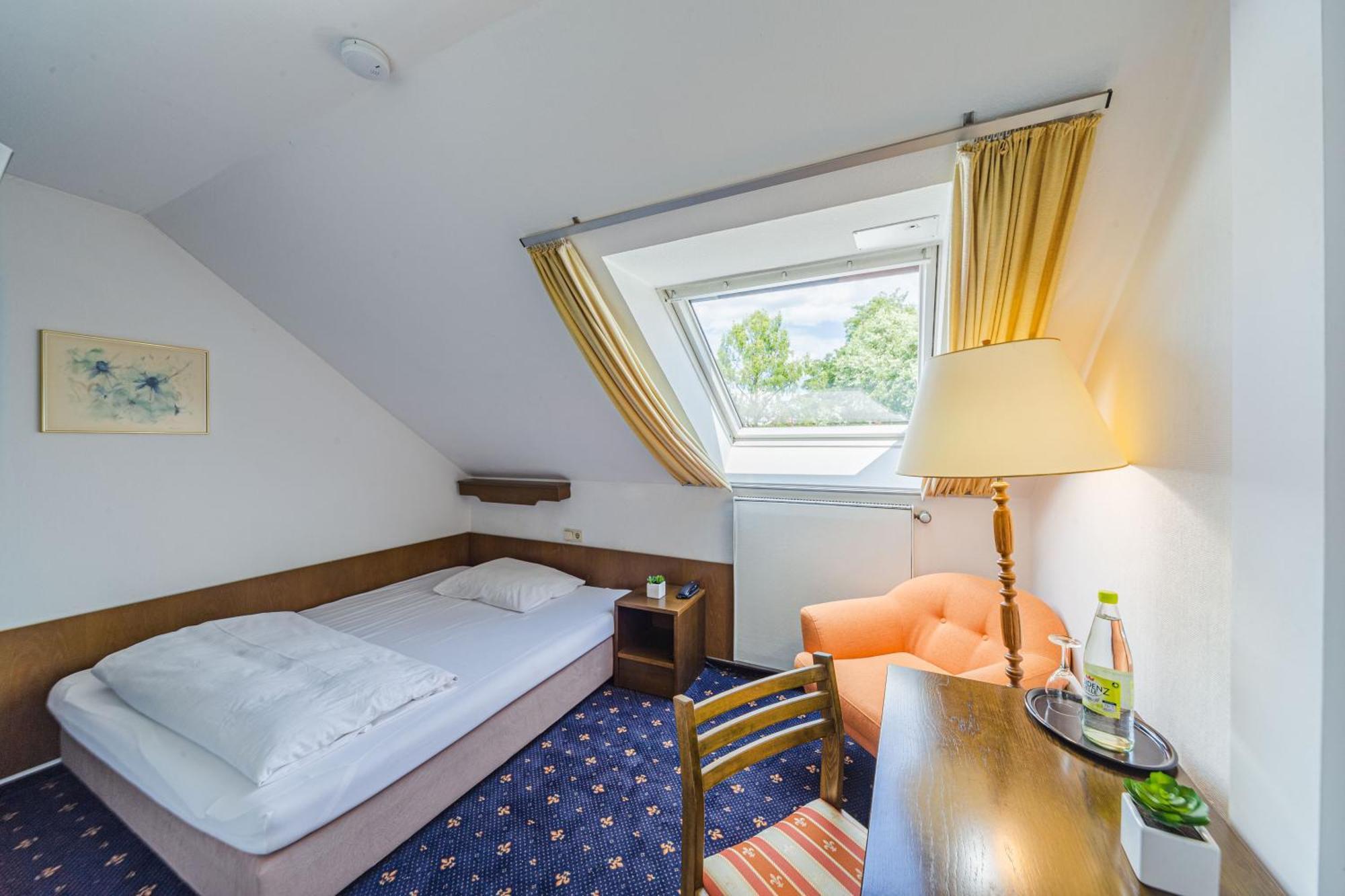 פורצהיים Hotel Franken מראה חיצוני תמונה
