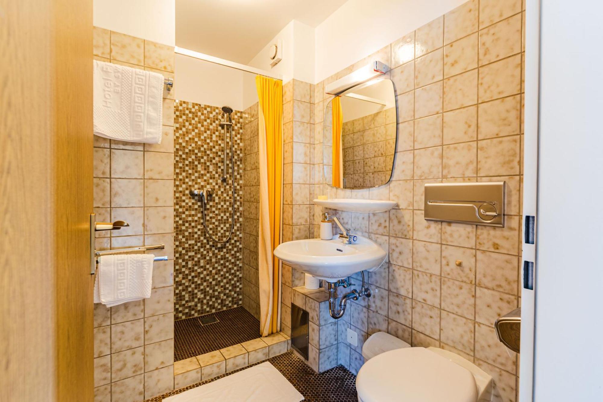 פורצהיים Hotel Franken מראה חיצוני תמונה